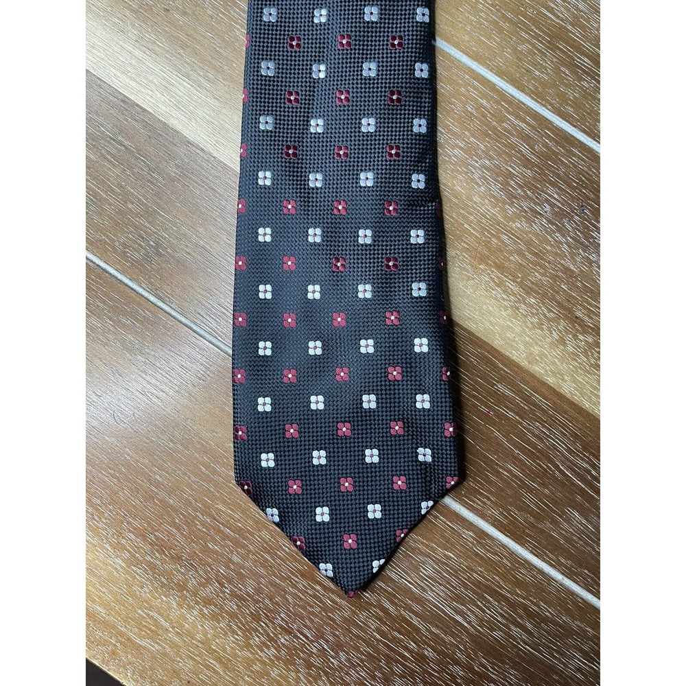 Elegance  Flower Black White Maroon Tie